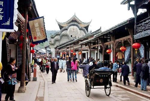 《过把瘾》29年，主角境况差距大，有人嫁老外，有人四合院养老